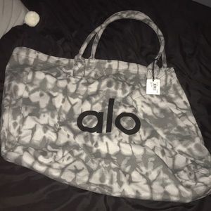 Alo yoga tote bag-with tag